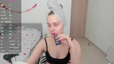 Im Kelly online show from March 3, 10:10 am