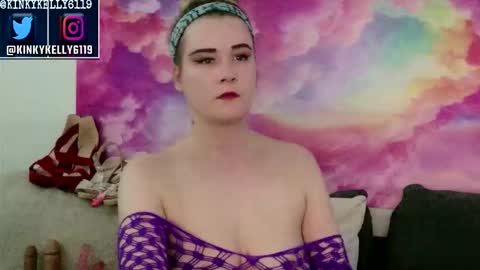 Snapshot of kellylynn76 chatting on October 23, 1:22 am kellylynn76 online show from October 23, 1:22 am