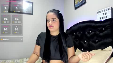 Snapshot of kellymillian_ chatting on September 18, 6:50 pm kellyMillian online show from September 18, 6:50 pm