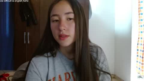 Snapshot of kendal_di chatting on February 12, 7:24 pm kendal_di online show from February 12, 7:24 pm