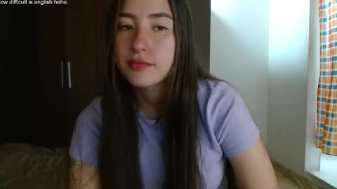 Snapshot of kendal_di chatting on February 18, 1:32 am kendal_di online show from February 18, 1:32 am