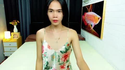 Snapshot of kendallspice_ chatting on October 12, 7:00 am HAPPY BIRTHDAY TO ME online show from October 12, 7:00 am