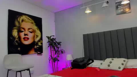 Kendra London online show from July 13, 11:11 am