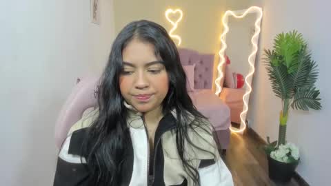 Snapshot of kendra_tay chatting on February 17, 3:15 am kendra online show from February 17, 3:15 am