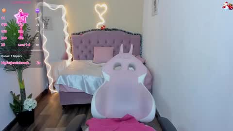 Snapshot of kendra_tay chatting on December 28, 5:55 am kendra online show from December 28, 5:55 am