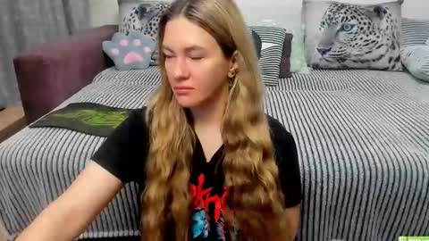 Kendra online show from October 29, 1:10 am