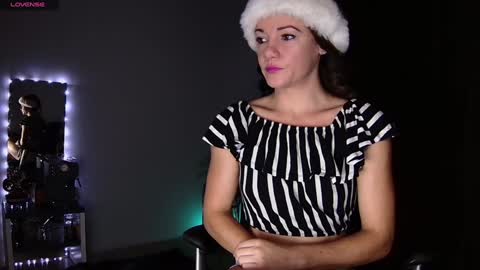 Kendra online show from December 9, 2:02 am