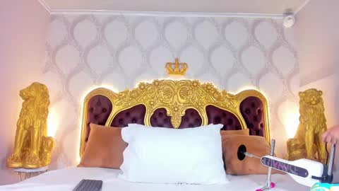 Kendral  online show from October 7, 4:50 am