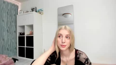 Kenzie online show from June 13, 11:51 am