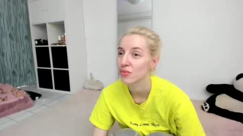 Kenzie online show from June 21, 1:37 pm