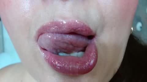 K E R L Y online show from October 29, 9:17 pm