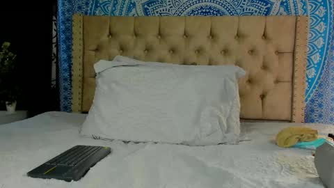 Snapshot of keryhillson chatting on December 28, 1:28 pm Kery Hillson online show from December 28, 1:28 pm