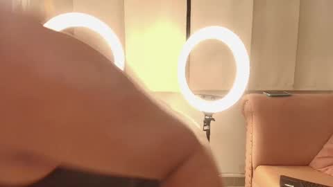 Snapshot of keyla_mejia chatting on September 19, 2:05 pm Keyla online show from September 19, 2:05 pm