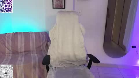 Snapshot of kharelys_777 chatting on February 23, 5:17 am Karelys M. online show from February 23, 5:17 am