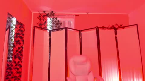 Khloe online show from September 15, 12:57 pm