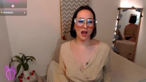 Kiara Bermont online show from September 22, 3:43 pm