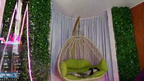 Snapshot of kiara_zahiri_ chatting on September 15, 10:56 am Kiara Zahiri online show from September 15, 10:56 am