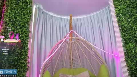 Snapshot of kiara_zahiri_ chatting on October 4, 11:27 am Kiara Zahiri online show from October 4, 11:27 am