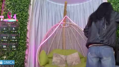 Snapshot of kiara_zahiri_ chatting on October 3, 11:26 am Kiara Zahiri online show from October 3, 11:26 am