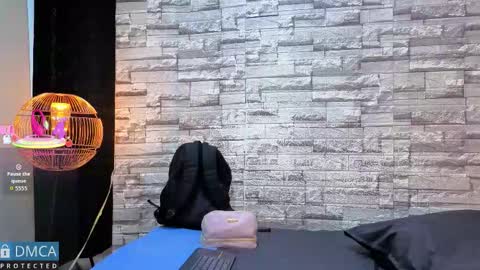 Kiara Zahiri online show from November 26, 11:44 am