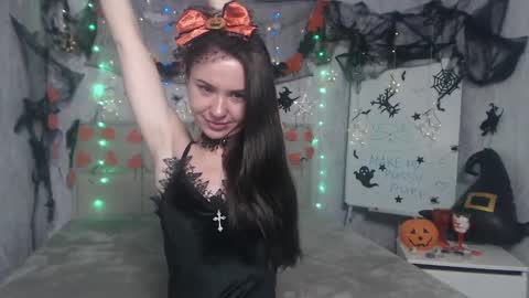 Kara online show from October 29, 7:05 pm