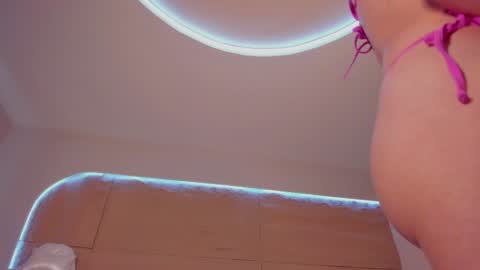 KIM COOPER online show from January 5, 10:10 am