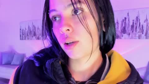 Snapshot of kiki_cams chatting on January 8, 3:29 am kIKI online show from January 8, 3:29 am