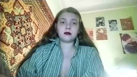 kikibang_ online show from March 19, 8:35 pm