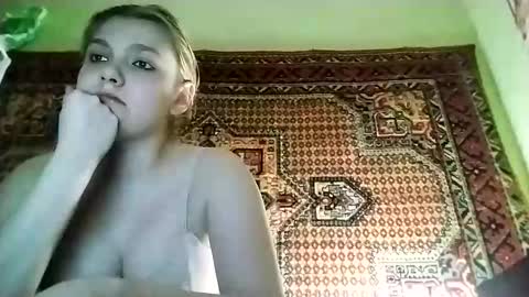 kikibang_ online show from January 14, 7:08 pm