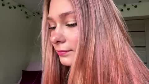 Lilly online show from July 15, 4:06 am