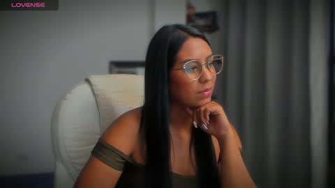 Alejandra  online show from February 8, 11:24 pm