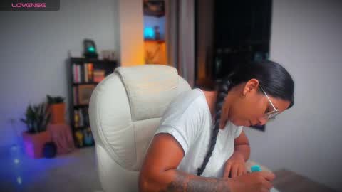 Alejandra  online show from February 18, 12:48 am