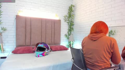 Snapshot of kim_brown_ chatting on February 18, 12:17 pm Kim online show from February 18, 12:17 pm