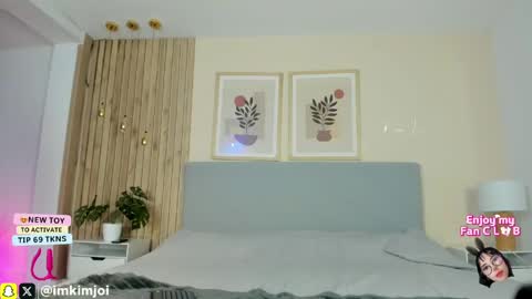 Kim Joi online show from April 18, 12:18 pm