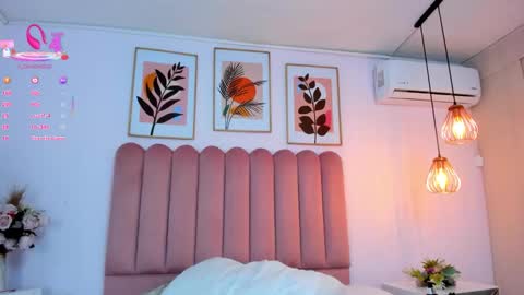 KIM  online show from March 13, 9:27 pm