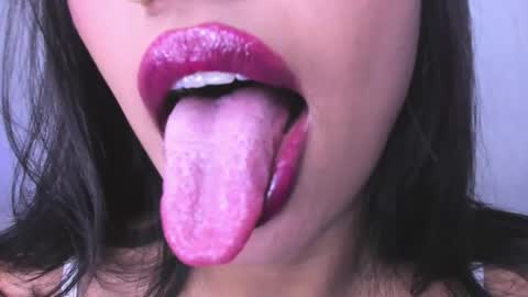 kim_mouth17 online show from March 6, 6:25 pm