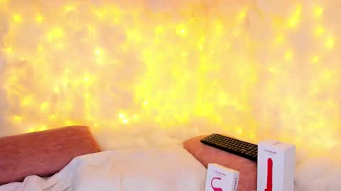 Kim Murphy online show from February 14, 3:26 pm