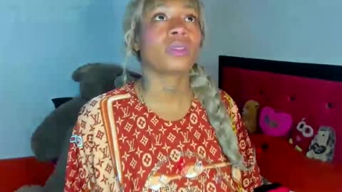 kim withe online show from February 25, 5:52 am