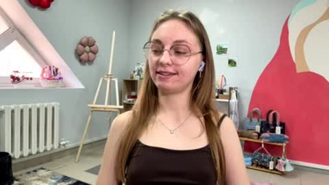 kimberlipalmios online show from March 31, 6:02 am