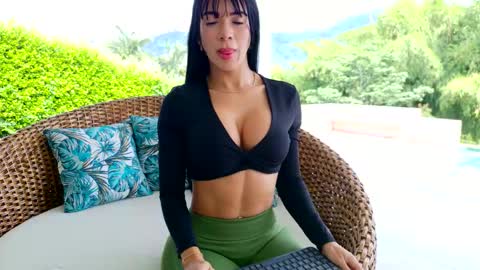 Melissa online show from March 1, 3:01 pm