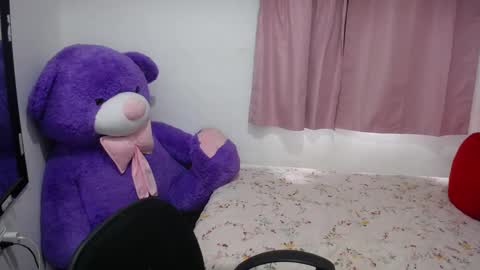 Snapshot of kimberly_slim chatting on September 25, 12:48 pm Kim online show from September 25, 12:48 pm