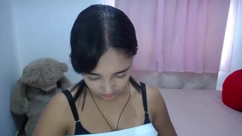 Snapshot of kimberly_slim chatting on February 11, 6:11 pm Kim online show from February 11, 6:11 pm