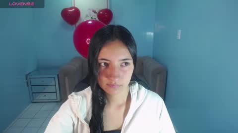 Snapshot of kimberly_thomson_t chatting on February 14, 10:49 am kimberly online show from February 14, 10:49 am