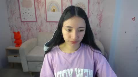 Snapshot of kimberly_thomson_t chatting on September 22, 10:35 am kimberly online show from September 22, 10:35 am