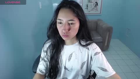 Snapshot of kimberly_thomson_t chatting on December 5, 3:04 am kimberly online show from December 5, 3:04 am