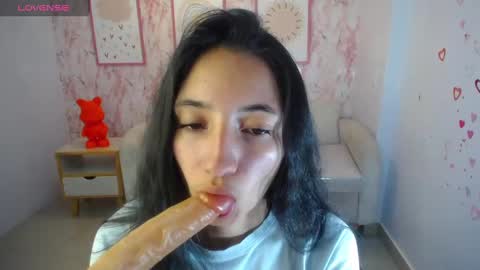 Snapshot of kimberly_thomson_t chatting on September 12, 3:08 pm kimberly online show from September 12, 3:08 pm