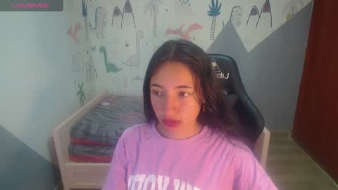Snapshot of kimberly_thomson_t chatting on December 17, 10:44 am kimberly online show from December 17, 10:44 am