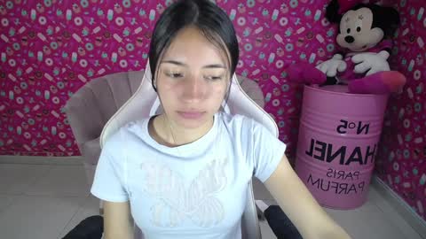 Snapshot of kimberly_thomson_t chatting on January 19, 11:56 am kimberly online show from January 19, 11:56 am