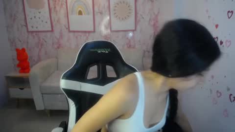 Snapshot of kimberly_thomson_t chatting on September 18, 10:47 am kimberly online show from September 18, 10:47 am