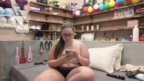 Snapshot of kimberlycaprice chatting on February 9, 5:08 am kimberlycaprice online show from February 9, 5:08 am